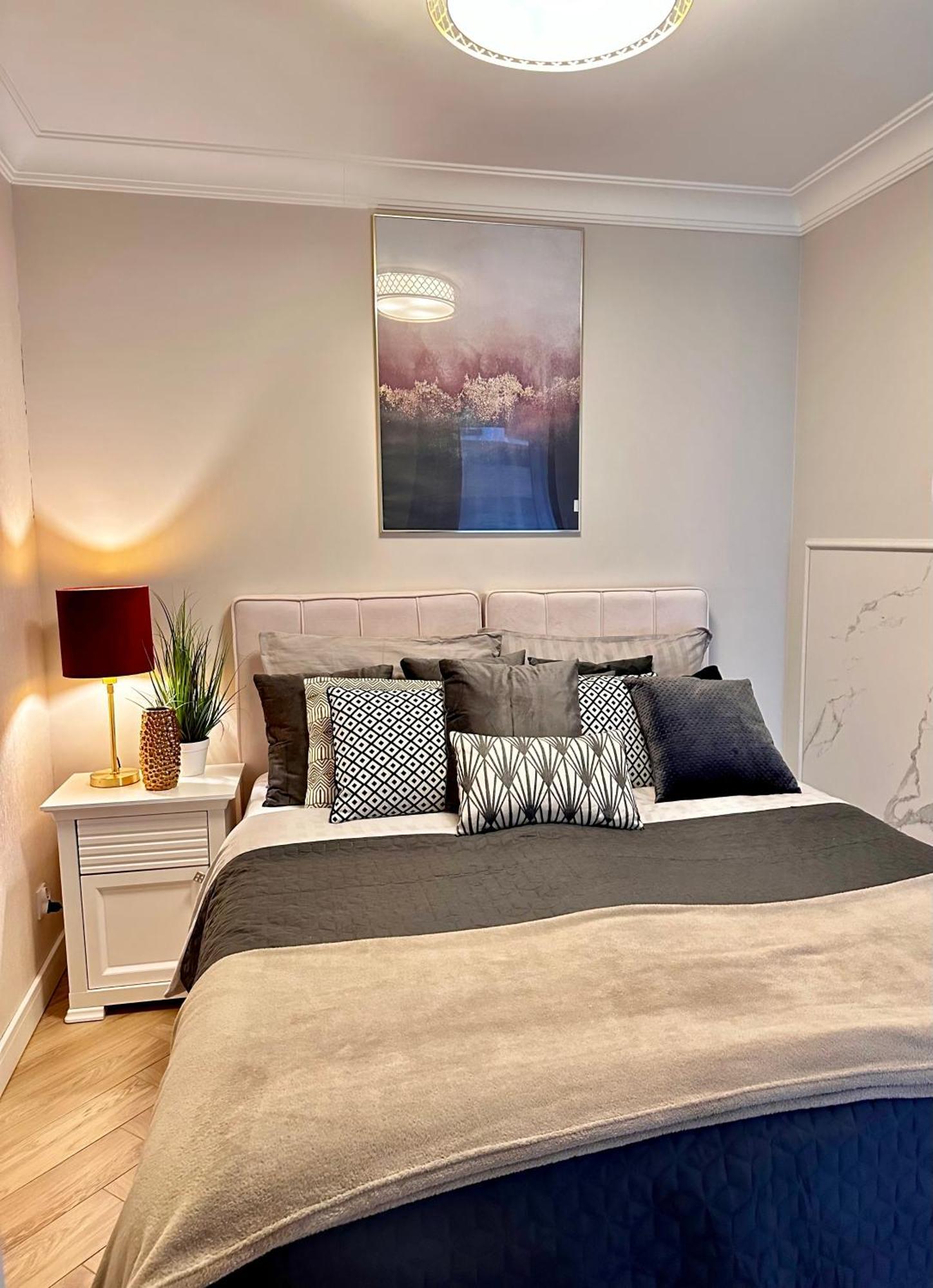 Apartamenty Kielce- Apartament Saphire Przy Zalew Kielecki, Faktura, Parking, Centrum Dış mekan fotoğraf