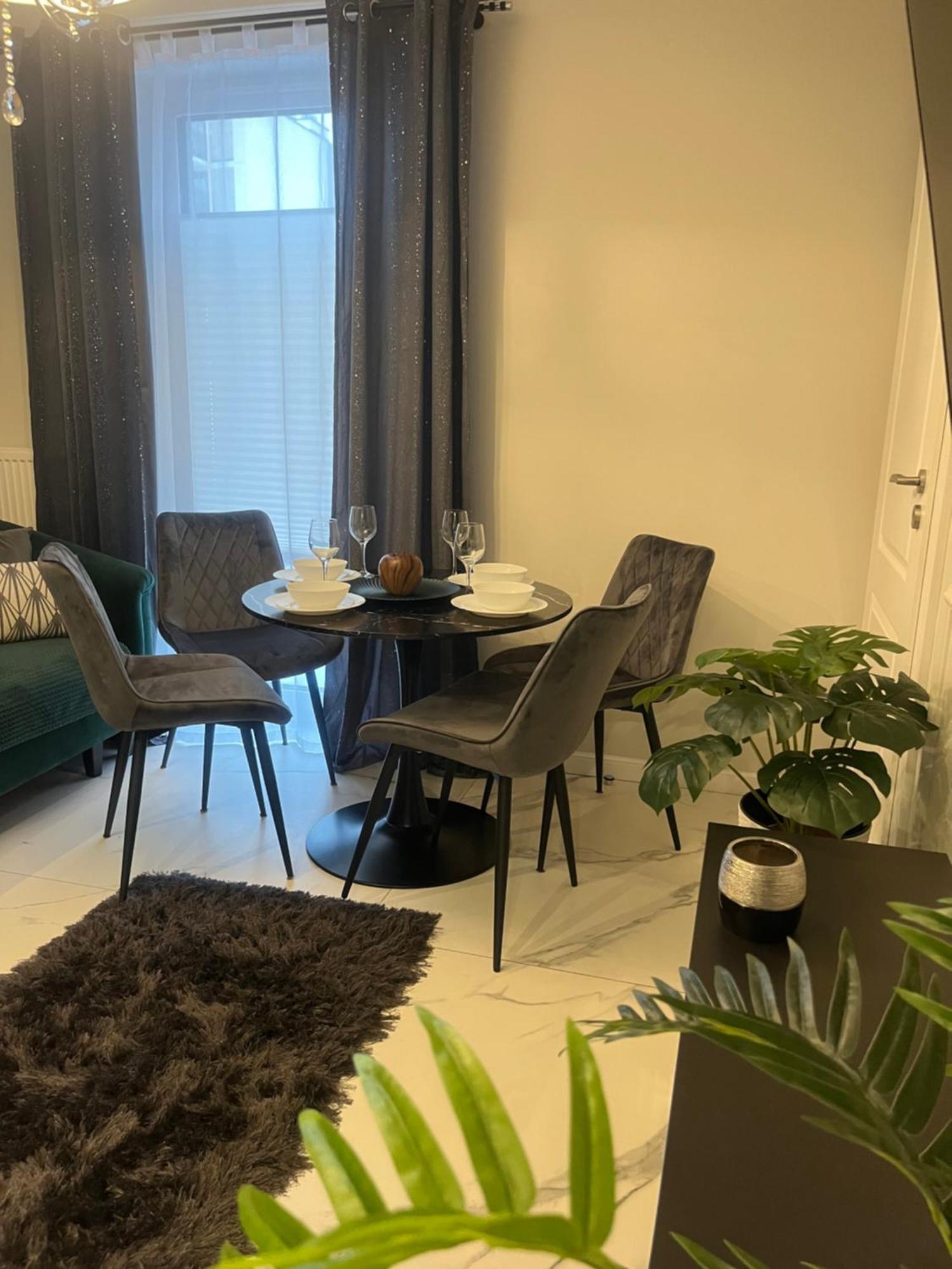 Apartamenty Kielce- Apartament Saphire Przy Zalew Kielecki, Faktura, Parking, Centrum Dış mekan fotoğraf